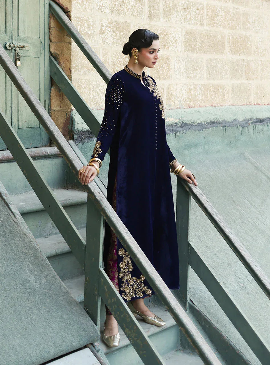 Zainab Chottani | Velura Velvet Edit 25 | Celine Gold - Rang-e-Khaas