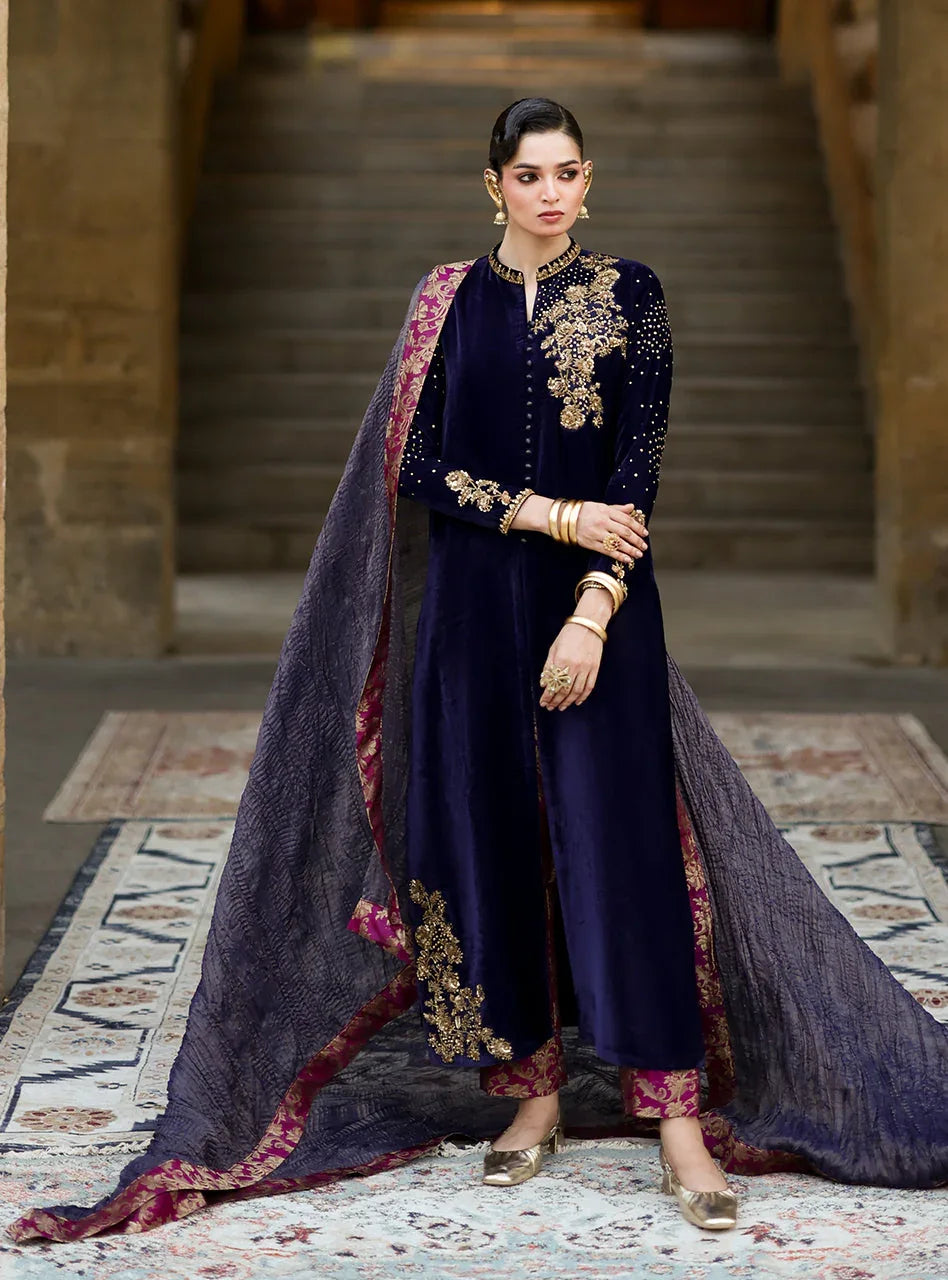 Zainab Chottani | Velura Velvet Edit 25 | Celine Gold - Rang-e-Khaas