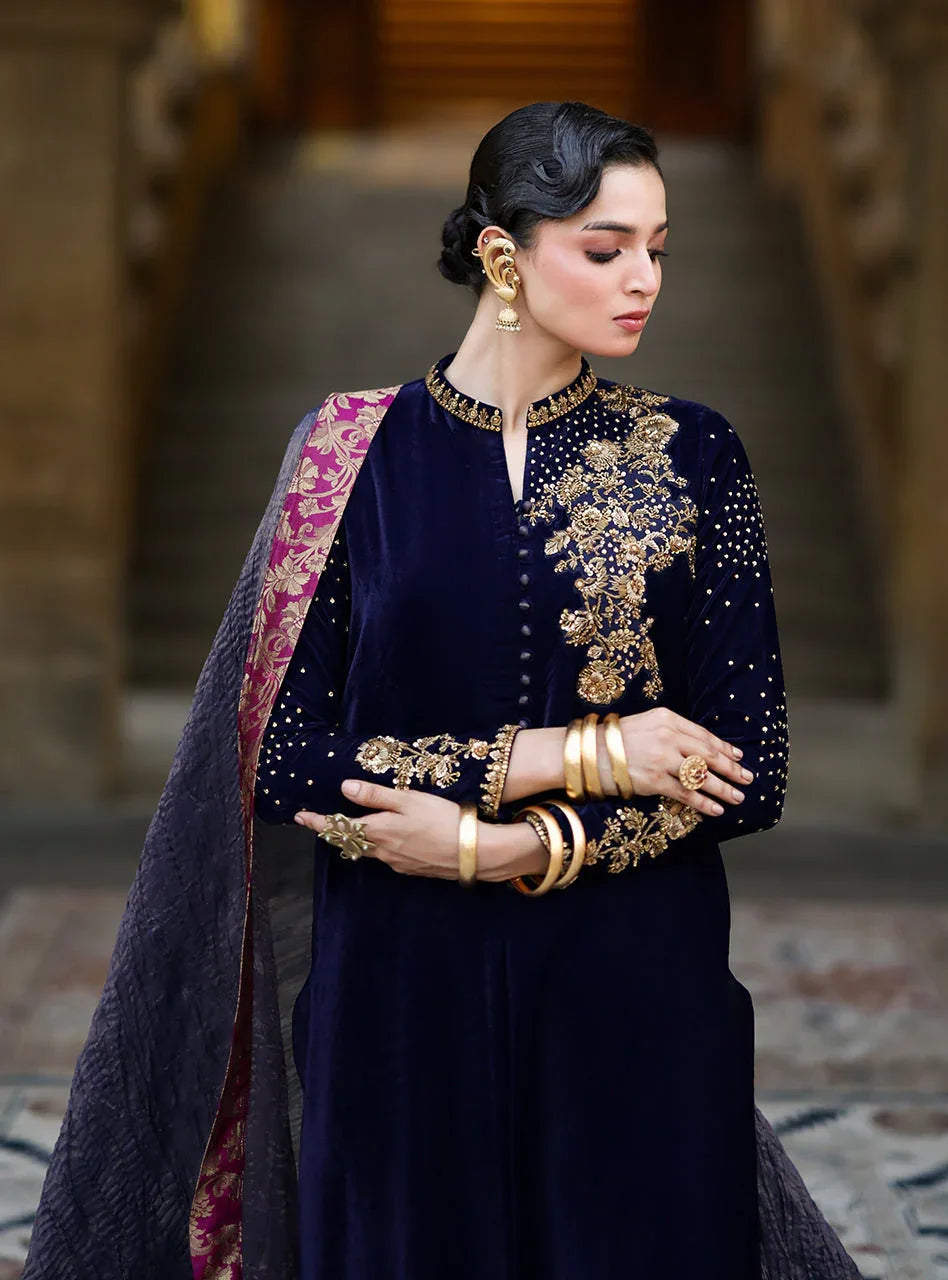 Zainab Chottani | Velura Velvet Edit 25 | Celine Gold - Rang-e-Khaas