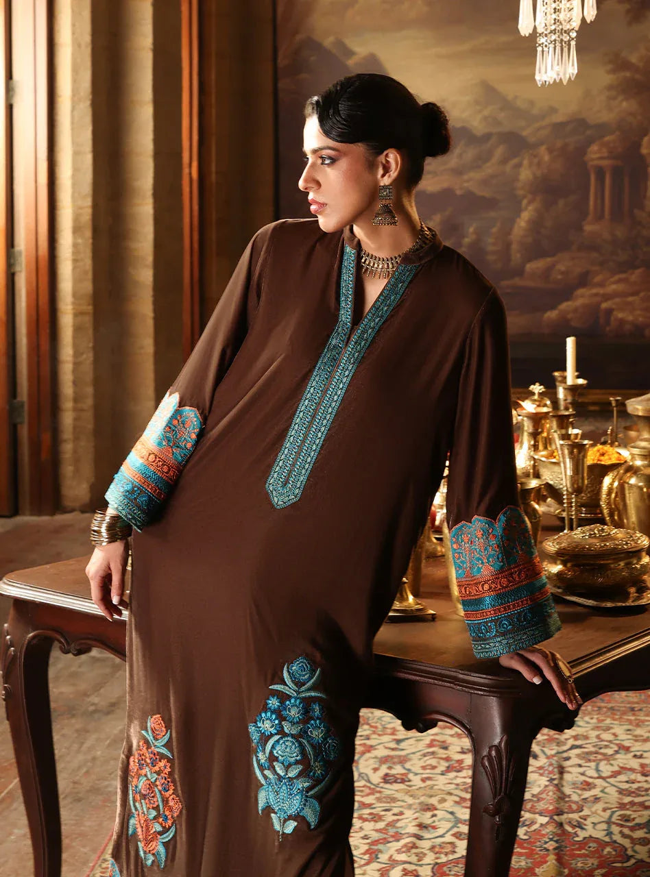 Zainab Chottani | Velura Velvet Edit 25 | Sienna Kaftan - Rang-e-Khaas