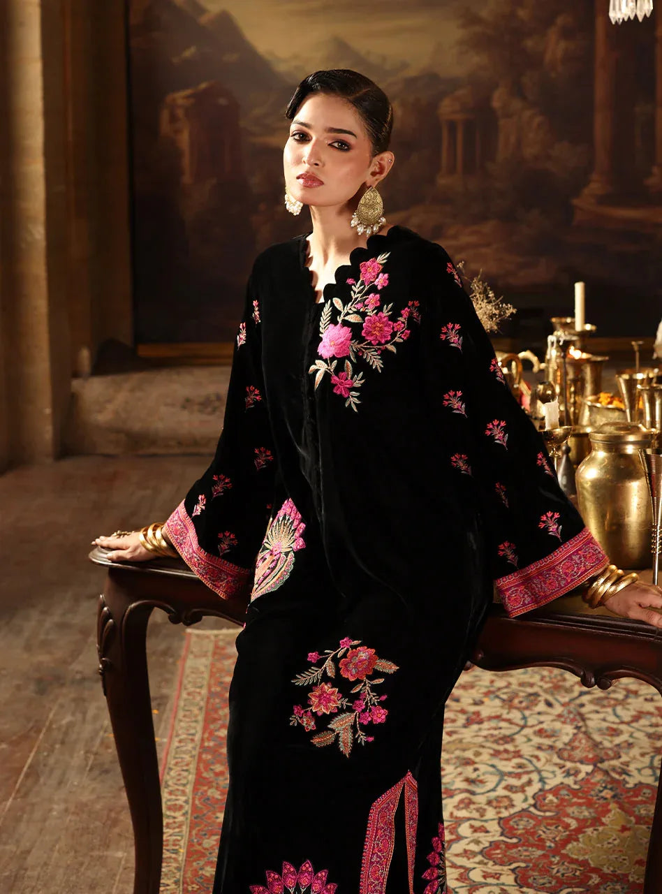 Zainab Chottani | Velura Velvet Edit 25 | Belle Kaftan - Rang-e-Khaas