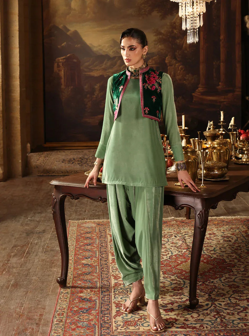 Zainab Chottani | Velura Velvet Edit 25 | Jade Bolero - Rang-e-Khaas
