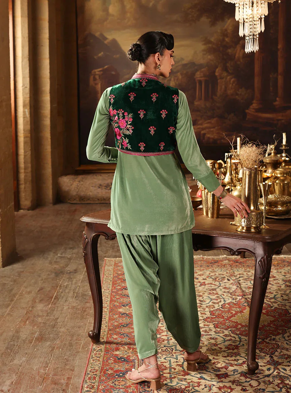 Zainab Chottani | Velura Velvet Edit 25 | Jade Bolero - Rang-e-Khaas