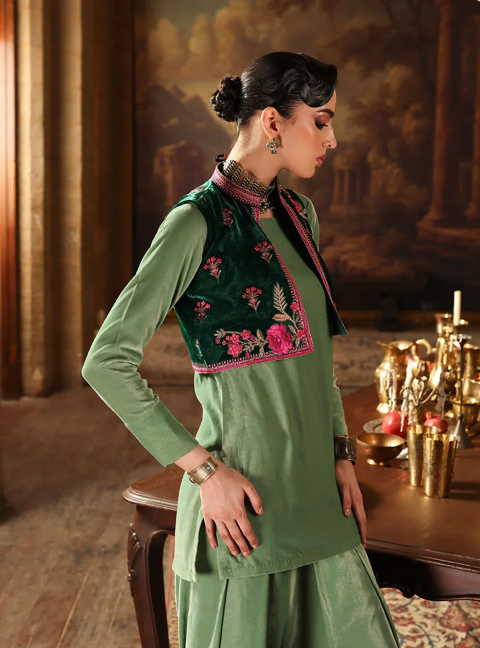 Zainab Chottani | Velura Velvet Edit 25 | Jade Bolero - Rang-e-Khaas