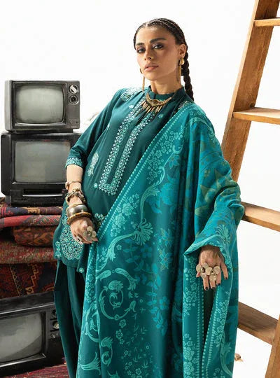 Zainab Chottani | Winter Shawl 25 | Kyana - D6 - Rang-e-Khaas