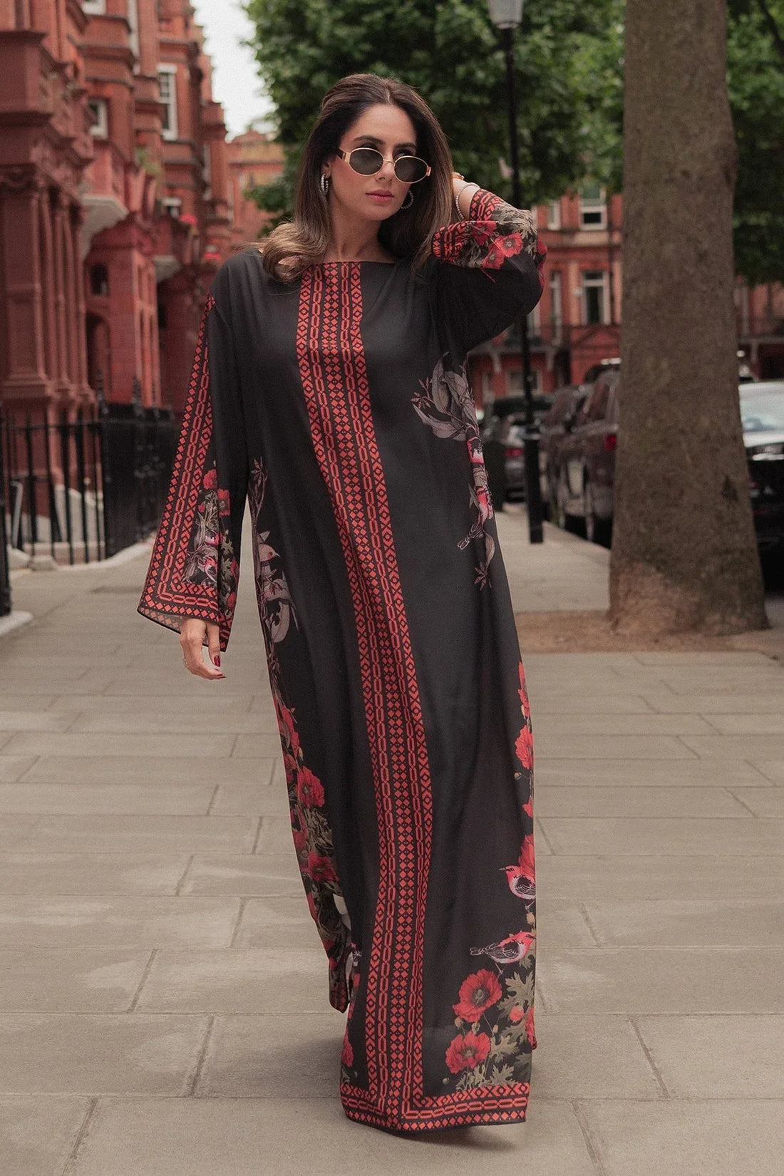 Erum Khan I Kaftan Edit I Moon Shadow - Rang-e-Khaas
