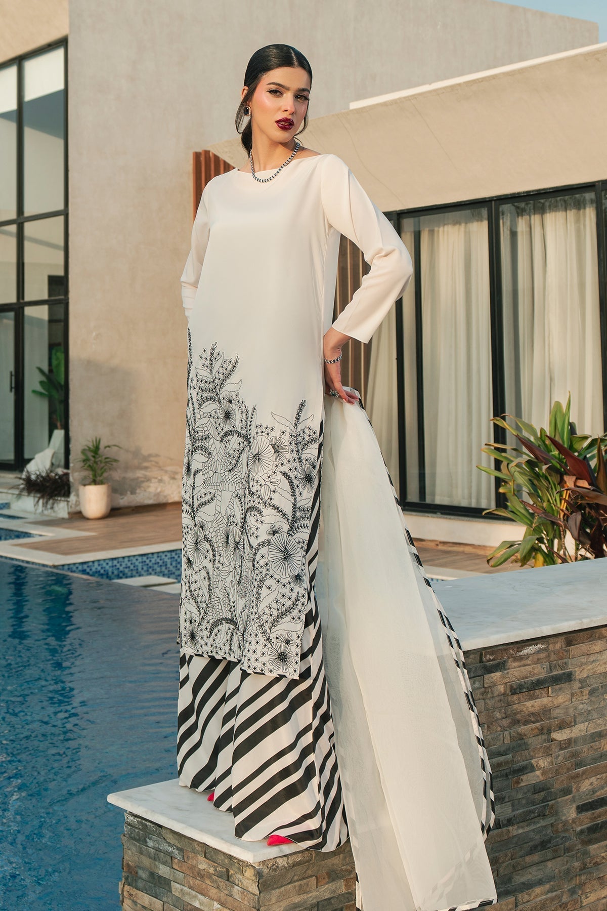 Fahad Hussayn | Lawn Banger | Monochrome Babe