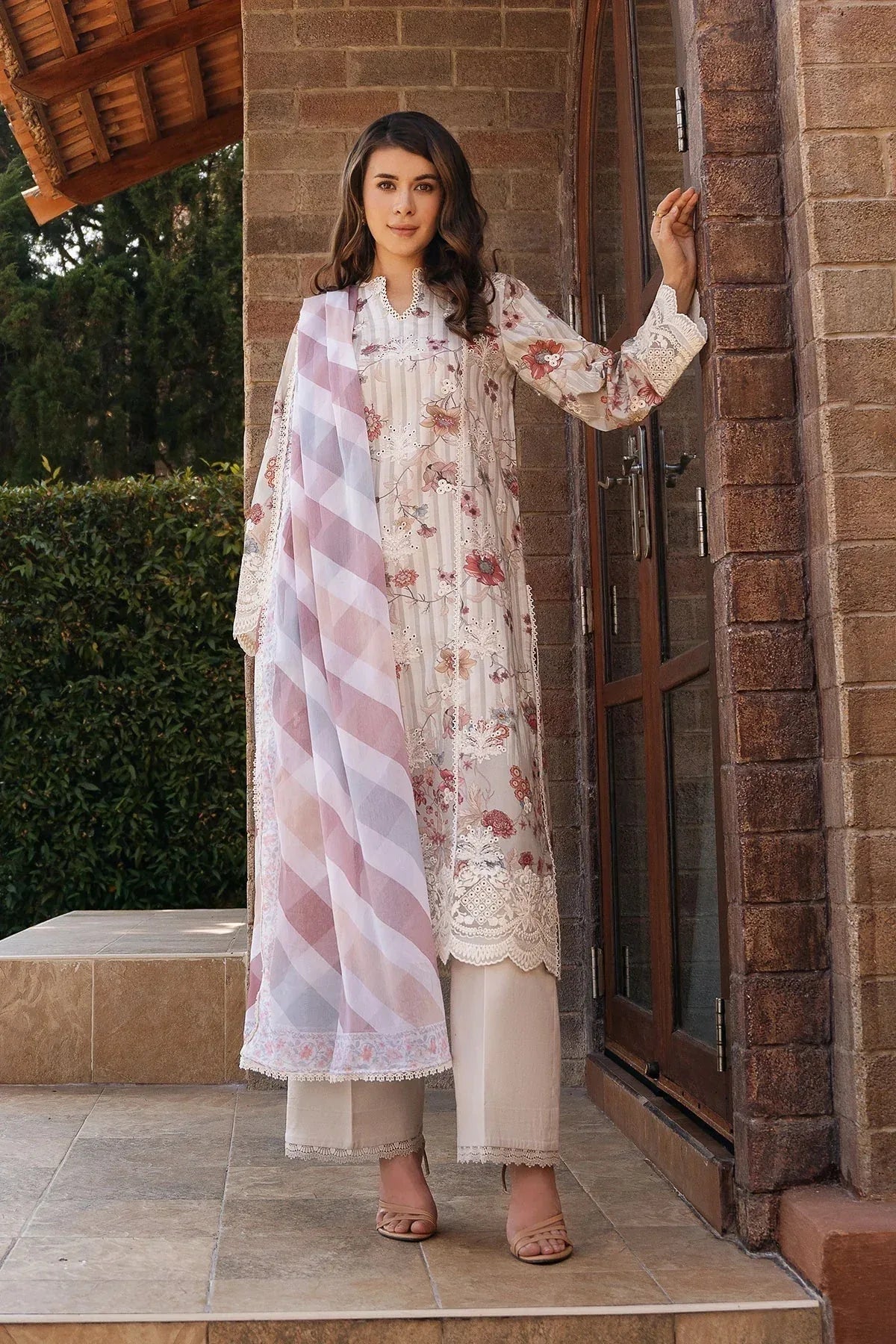 Afrozeh | Damask The Holiday Edit '25 - Lawn | Azara A - Rang-e-Khaas
