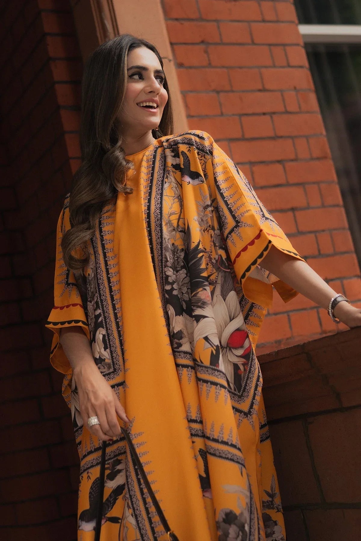 Erum Khan I Kaftan Edit I Halo Haze - Rang-e-Khaas