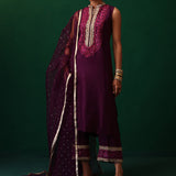 Zainab Chottani | Semi Formals | AMYRA