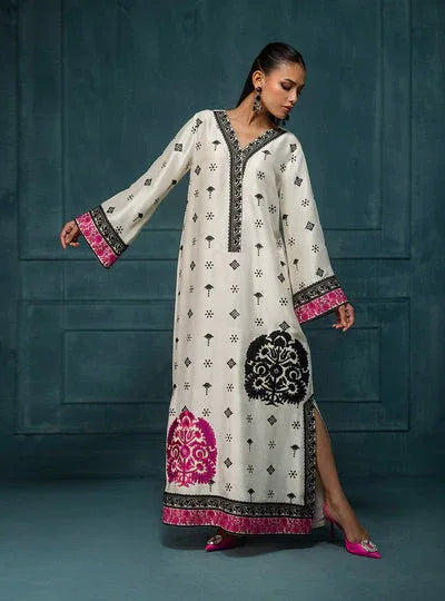 Zainab Chottani | The Kaftan Edit | Azalea - Rang-e-Khaas