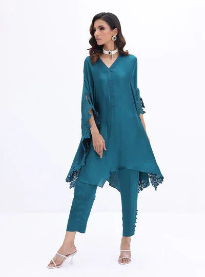 Zainab Chottani | The Kaftan Edit | Divine Haze - Rang-e-Khaas