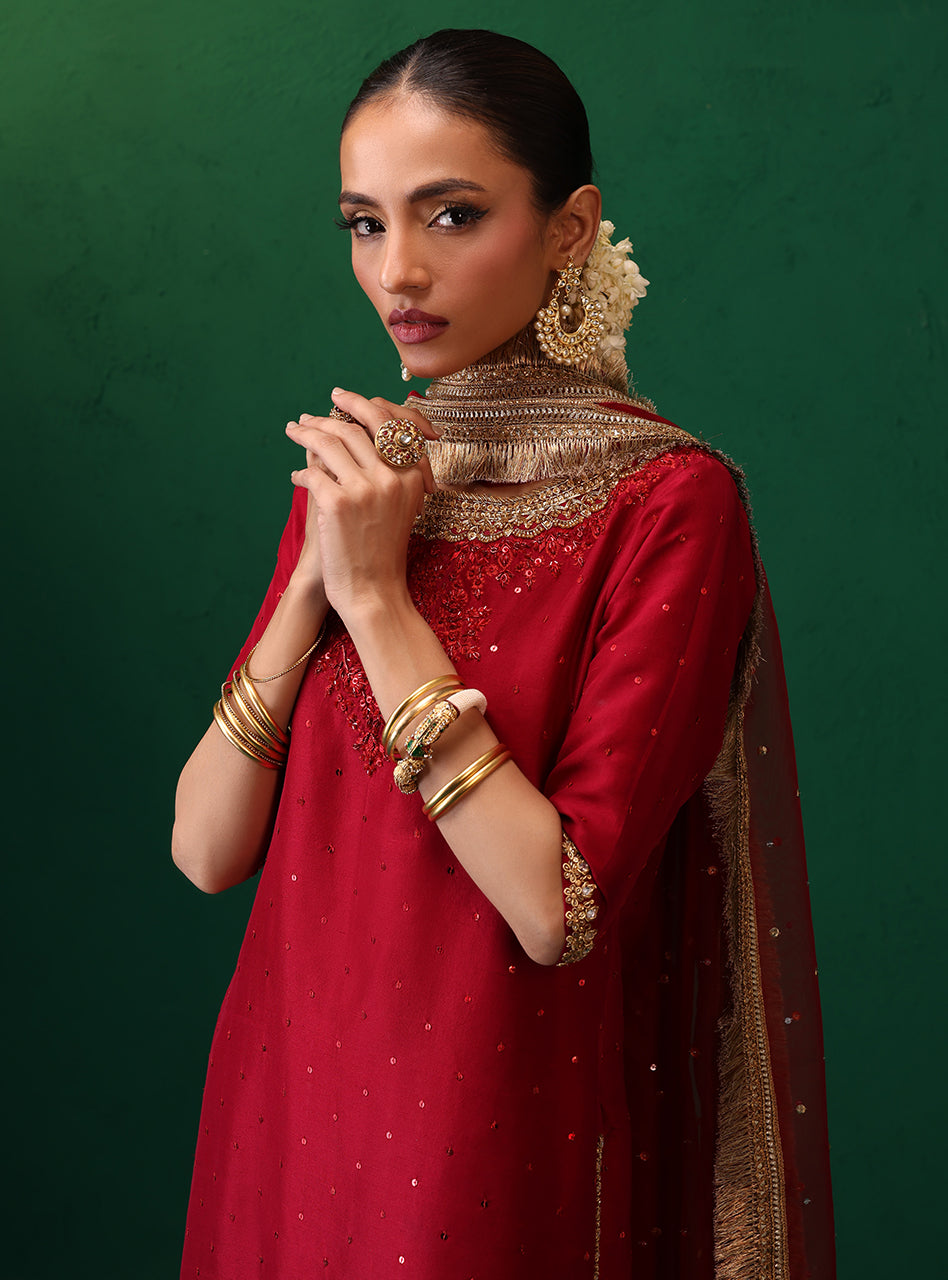 Zainab Chottani | Semi Formals | EELAH