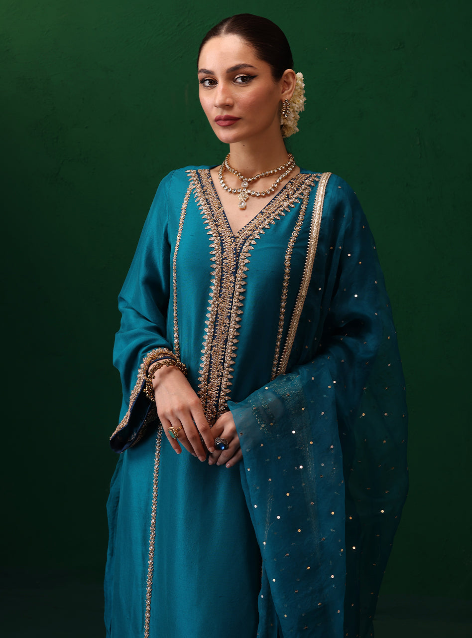 Zainab Chottani | Semi Formals | DERYA