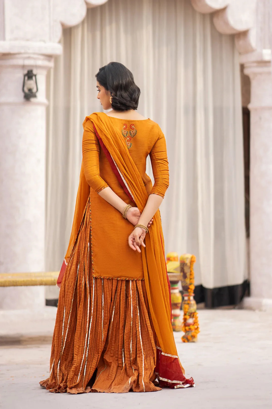 Erum Khan | Sakhiyan Formals | GULDAUDI - Rang-e-Khaas