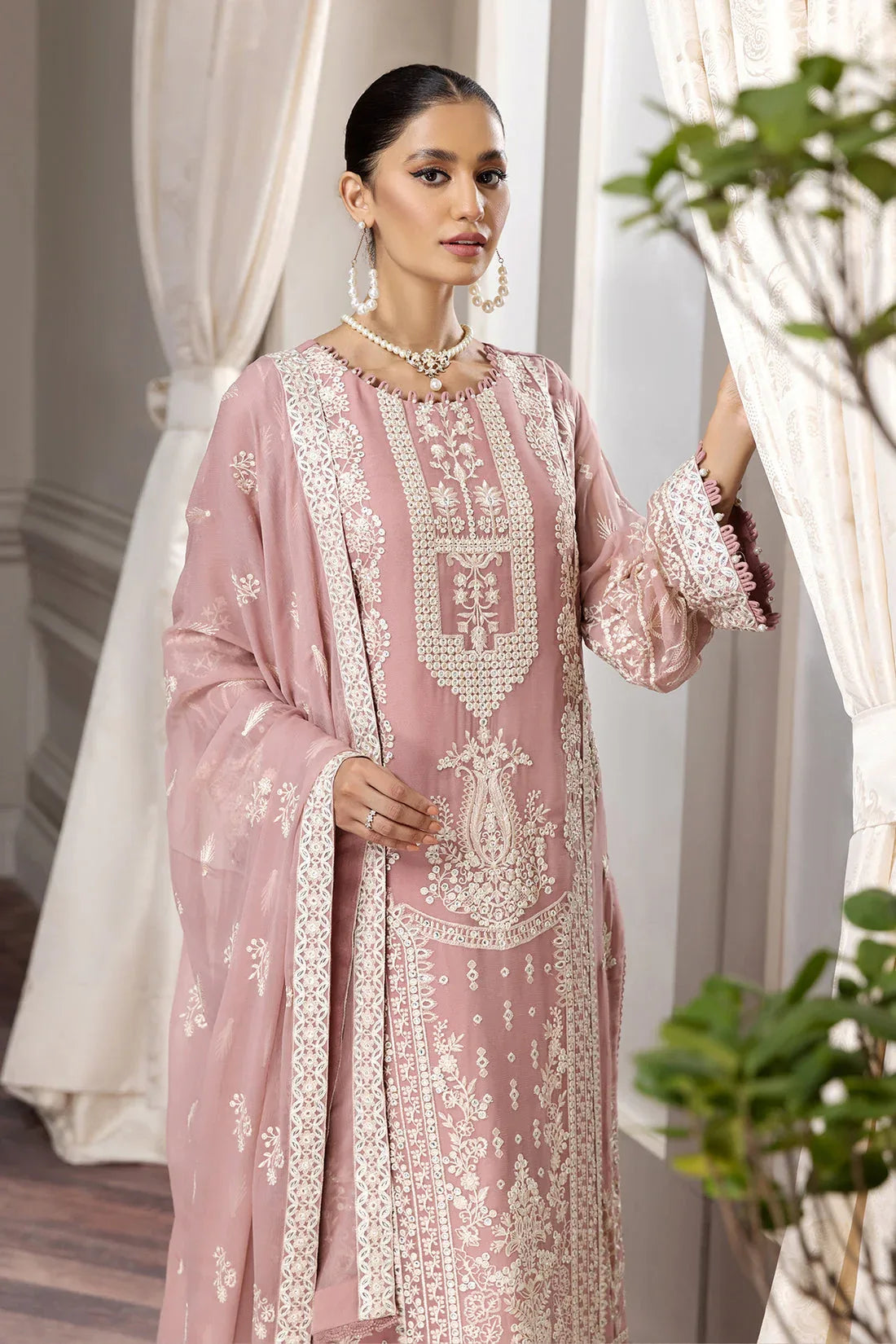 Alizeh | Formals Collection | Almira - Rang-e-Khaas