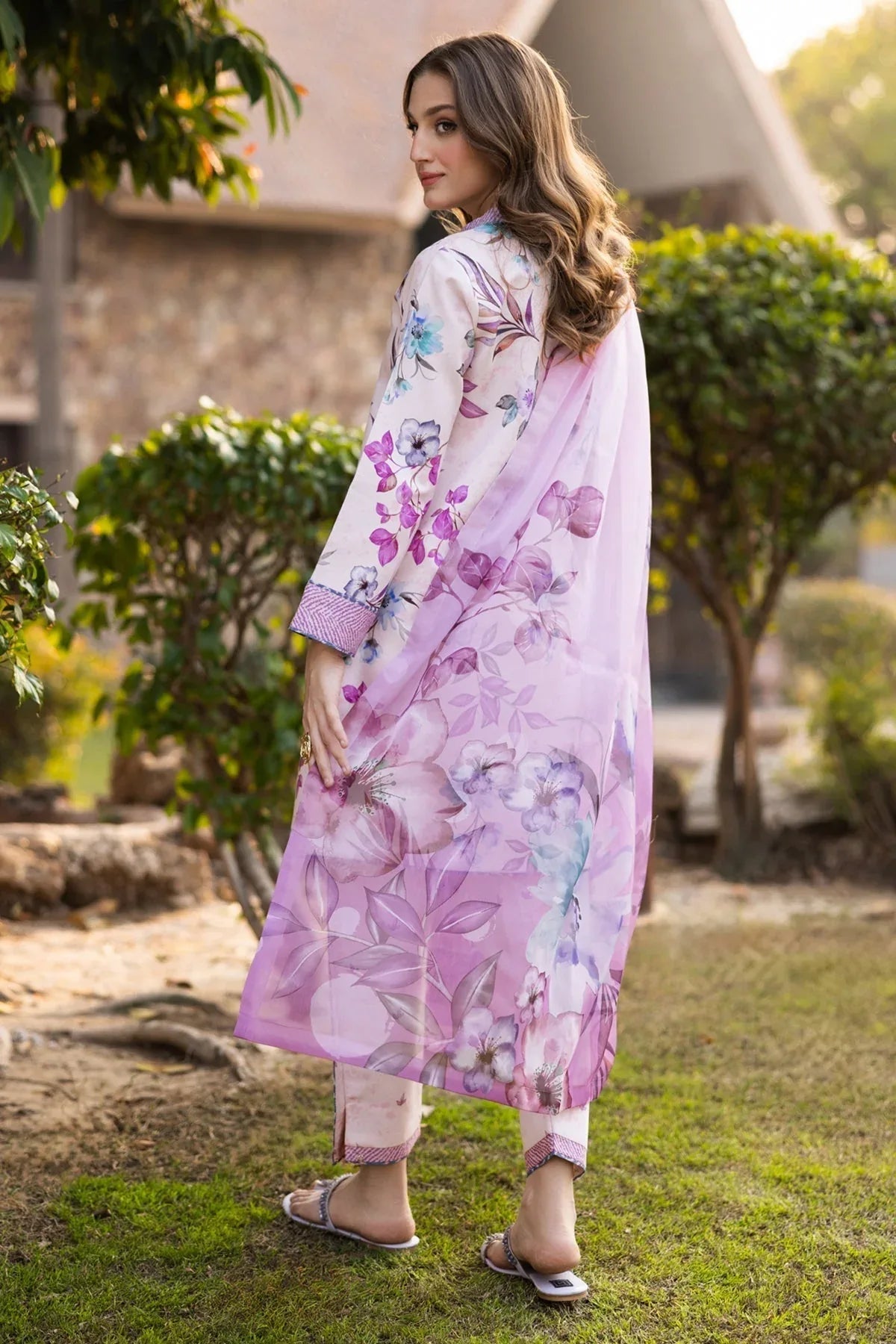 Alizeh | Sheen Lawn Prints 25 | AF-PL-6030-Fero - Rang-e-Khaas