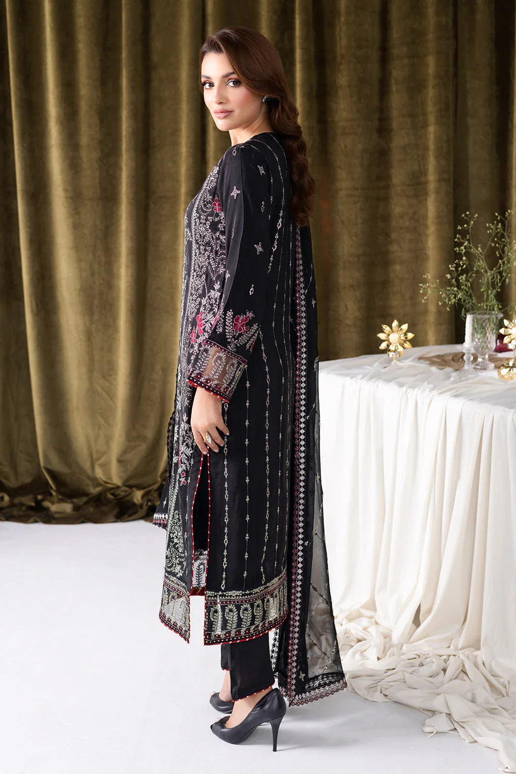 Ramsha | Aangan Luxury Raw silk | AA-105 - Rang-e-Khaas