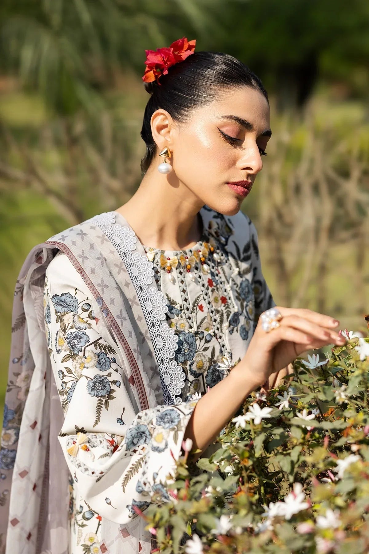 Alizeh | Sheen Lawn Prints 25 | AF-PL-6040-Alaska - Rang-e-Khaas