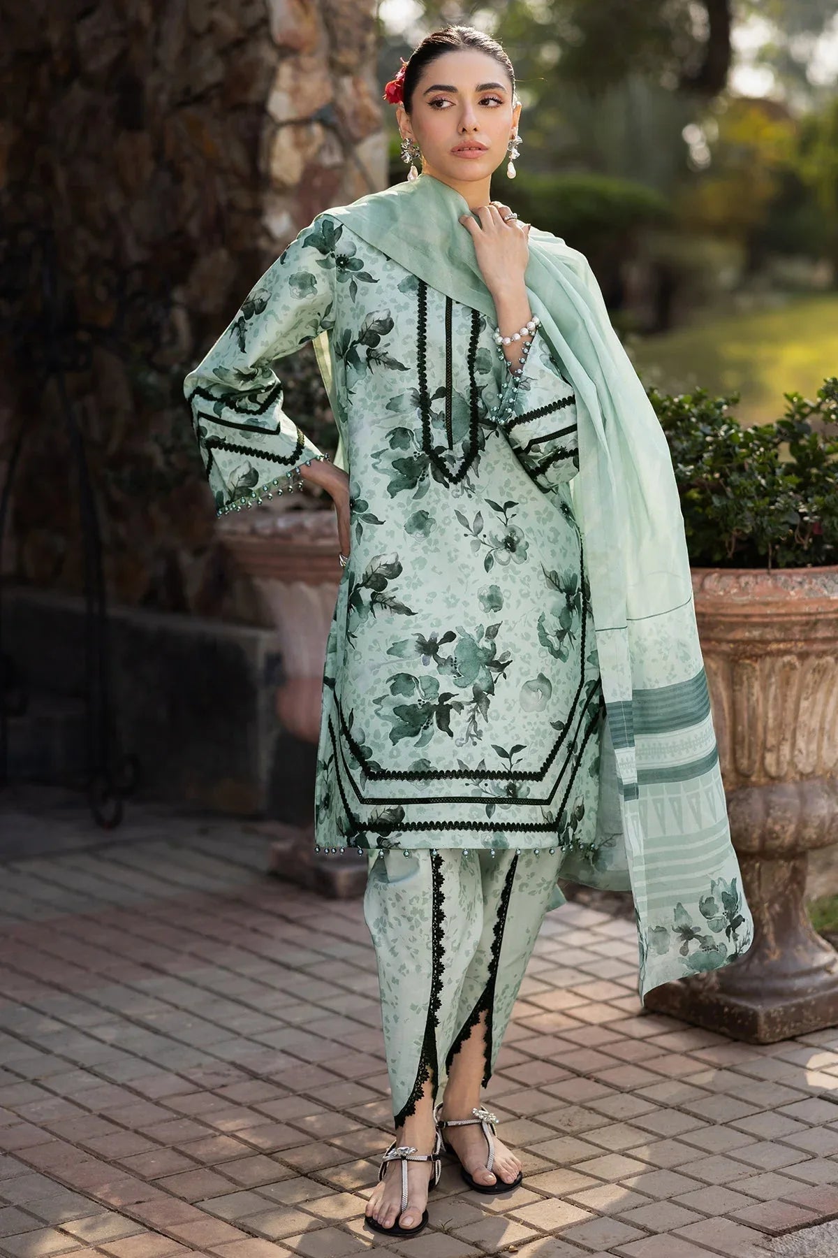 Alizeh | Sheen Lawn Prints 25 | AF-PL-6042-Arsh - Rang-e-Khaas