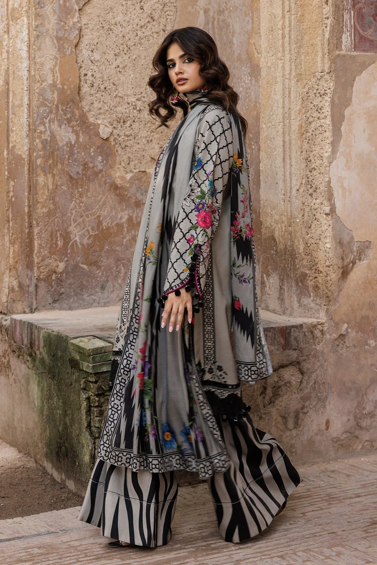 Charizma | Winter Collection | DSCW5-04 - Rang-e-Khaas