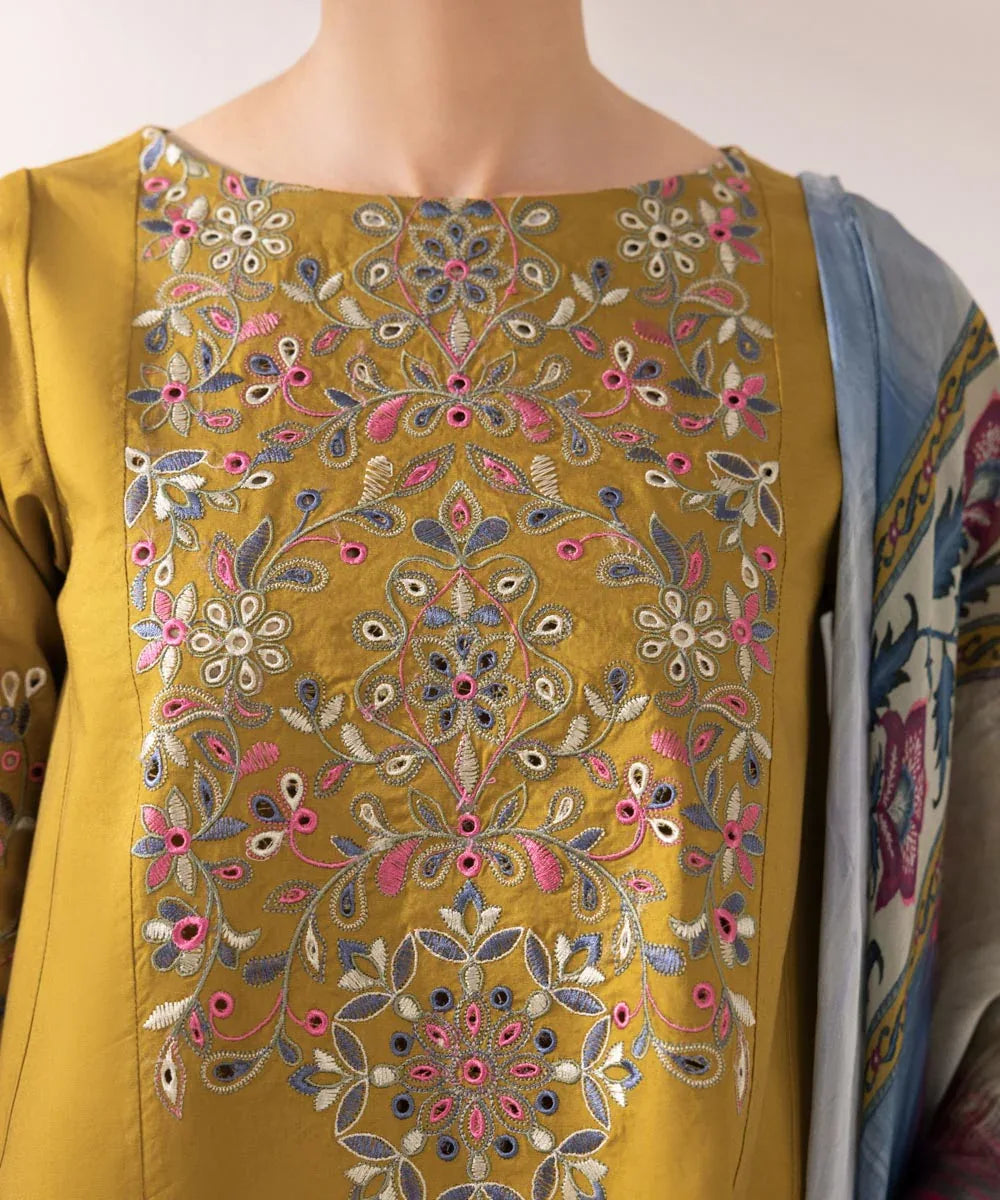 Sapphire | Intermix 2024 | Cambric Suit S-12 - Rang-e-Khaas