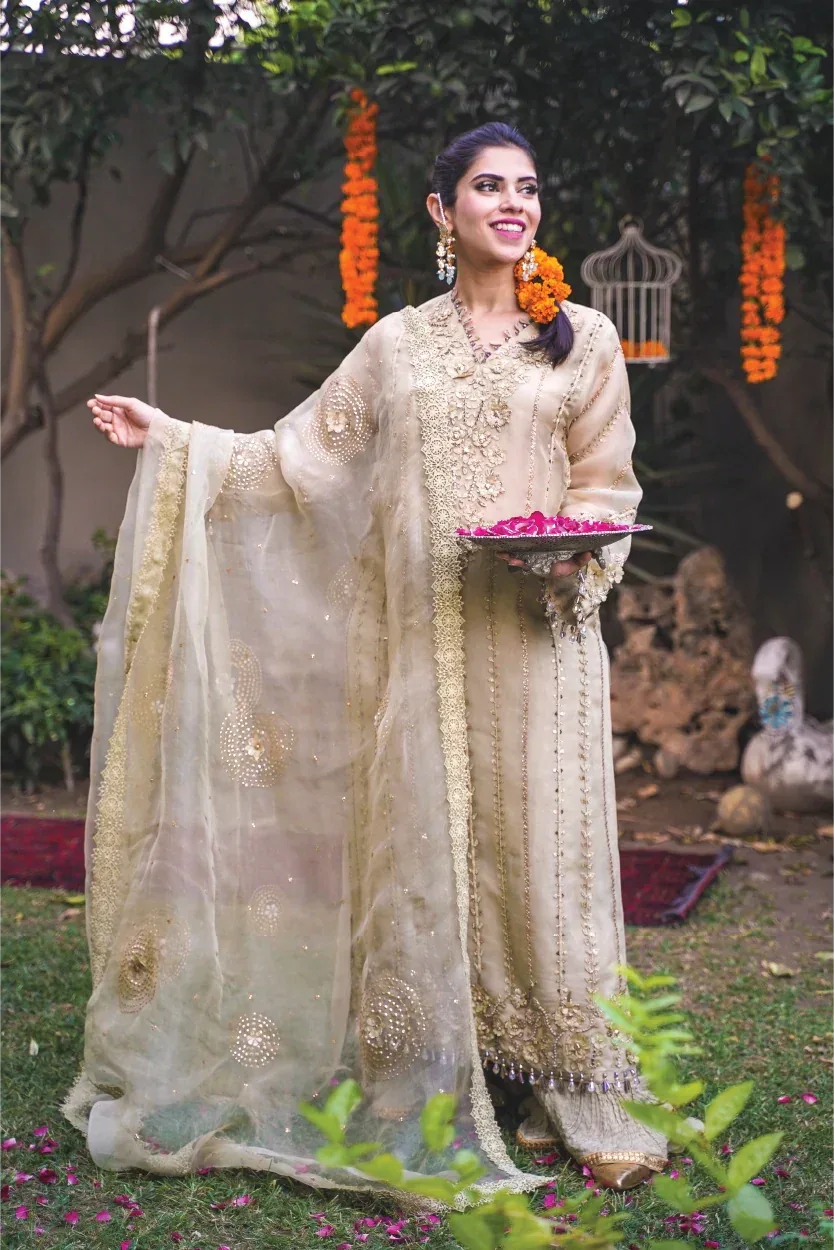 Muntaha | Formals | Zeb Un Nisa - Rang-e-Khaas