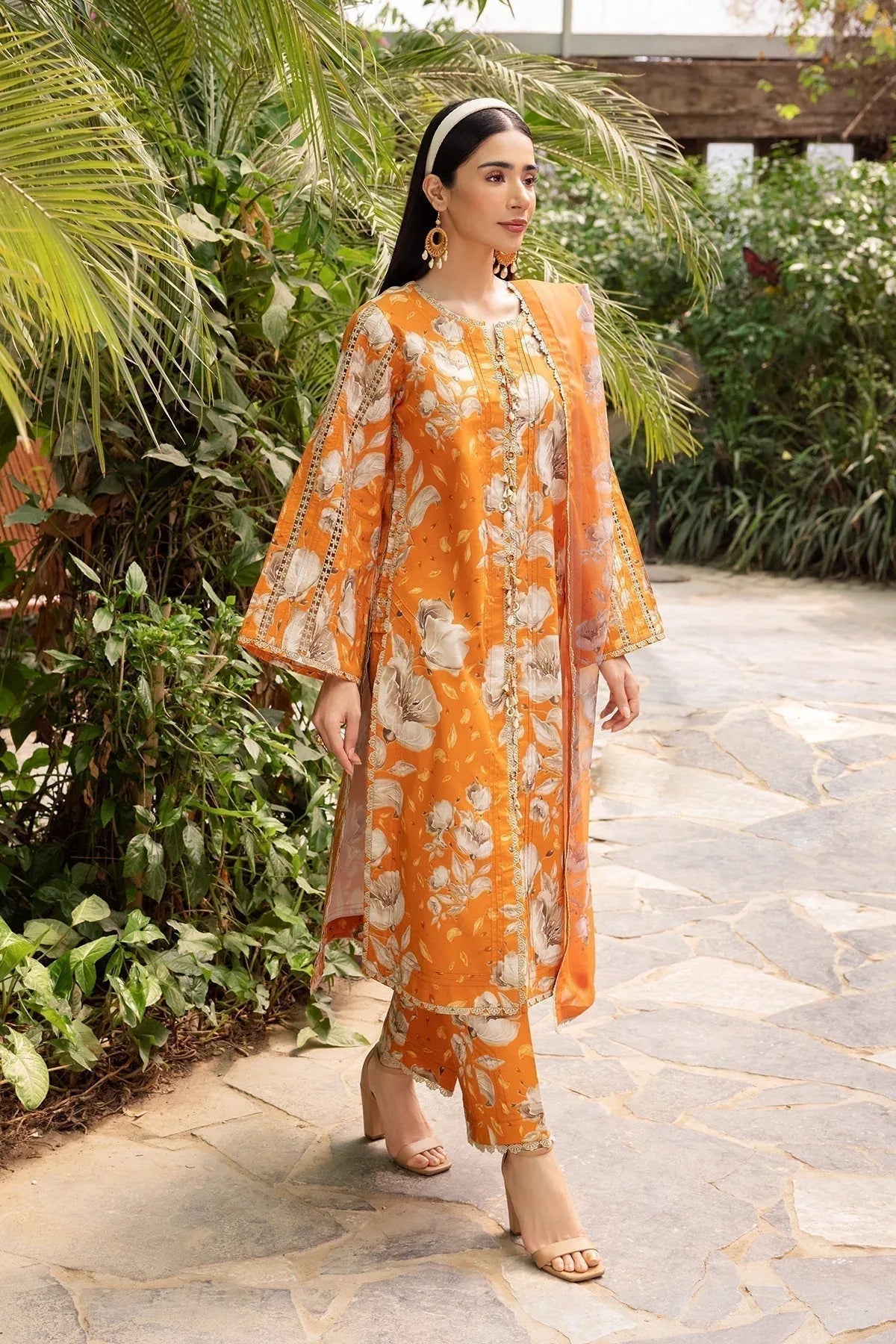 Alizeh | Sheen Lawn Prints 24 | SUNFLOWER - Rang-e-Khaas