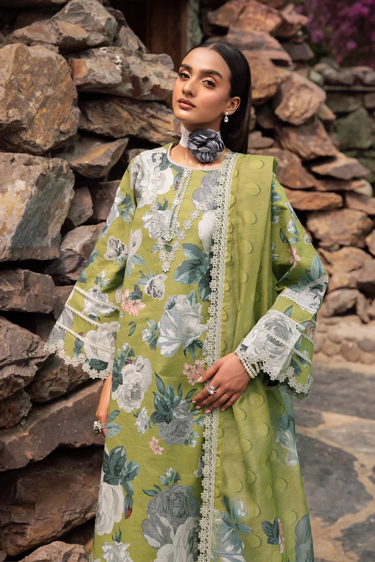 Alizeh | Sheen Lawn Prints 24 | JAZMIN - Rang-e-Khaas