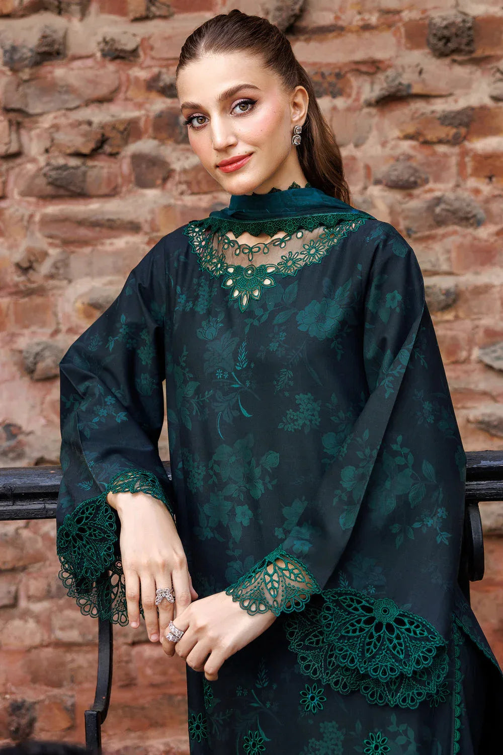 Farasha | Printed Essentials | Periveil - Rang-e-Khaas