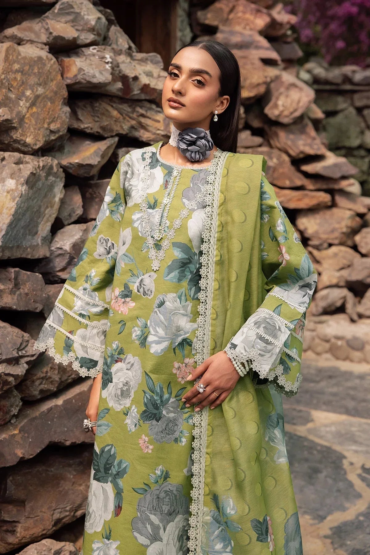 Alizeh | Sheen Lawn Prints 24 | JAZMIN - Rang-e-Khaas