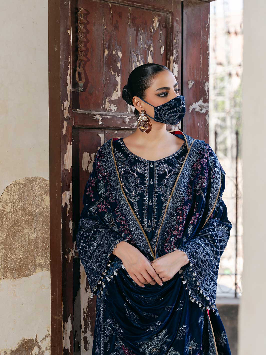 Flossie | Siara Velvet Formals | V-106 - A - Rang-e-Khaas