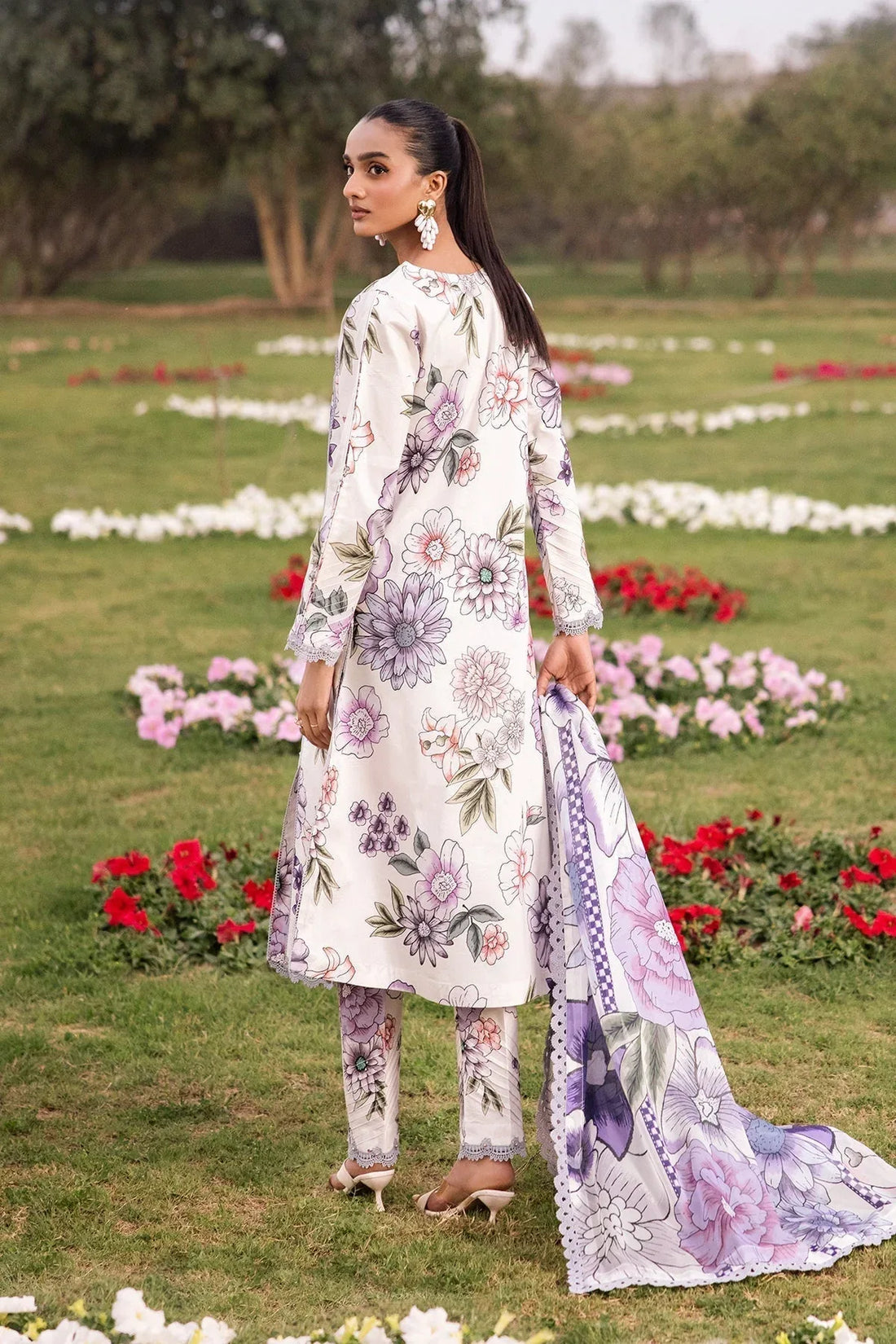 Alizeh | Sheen Lawn Prints 24 | TUBEROSE - Rang-e-Khaas