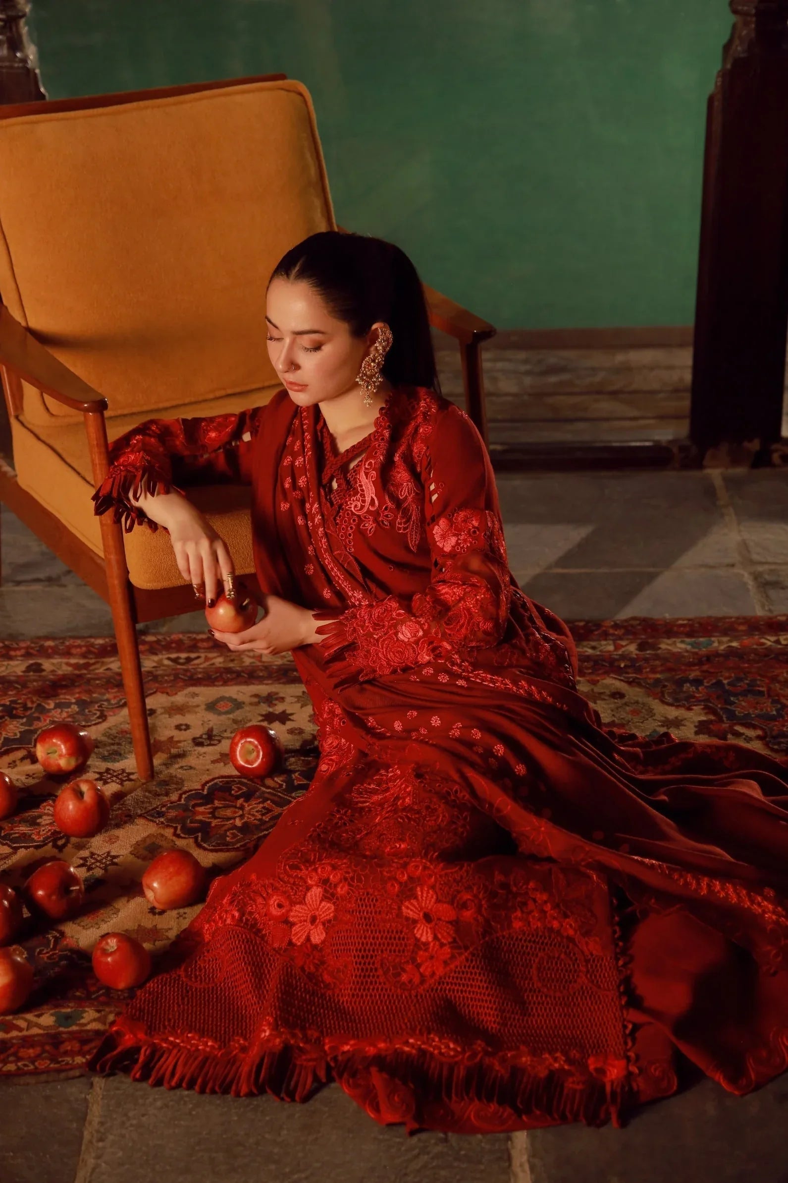Maryam Hussain | Winter Shawl 25 | Riya - Rang-e-Khaas