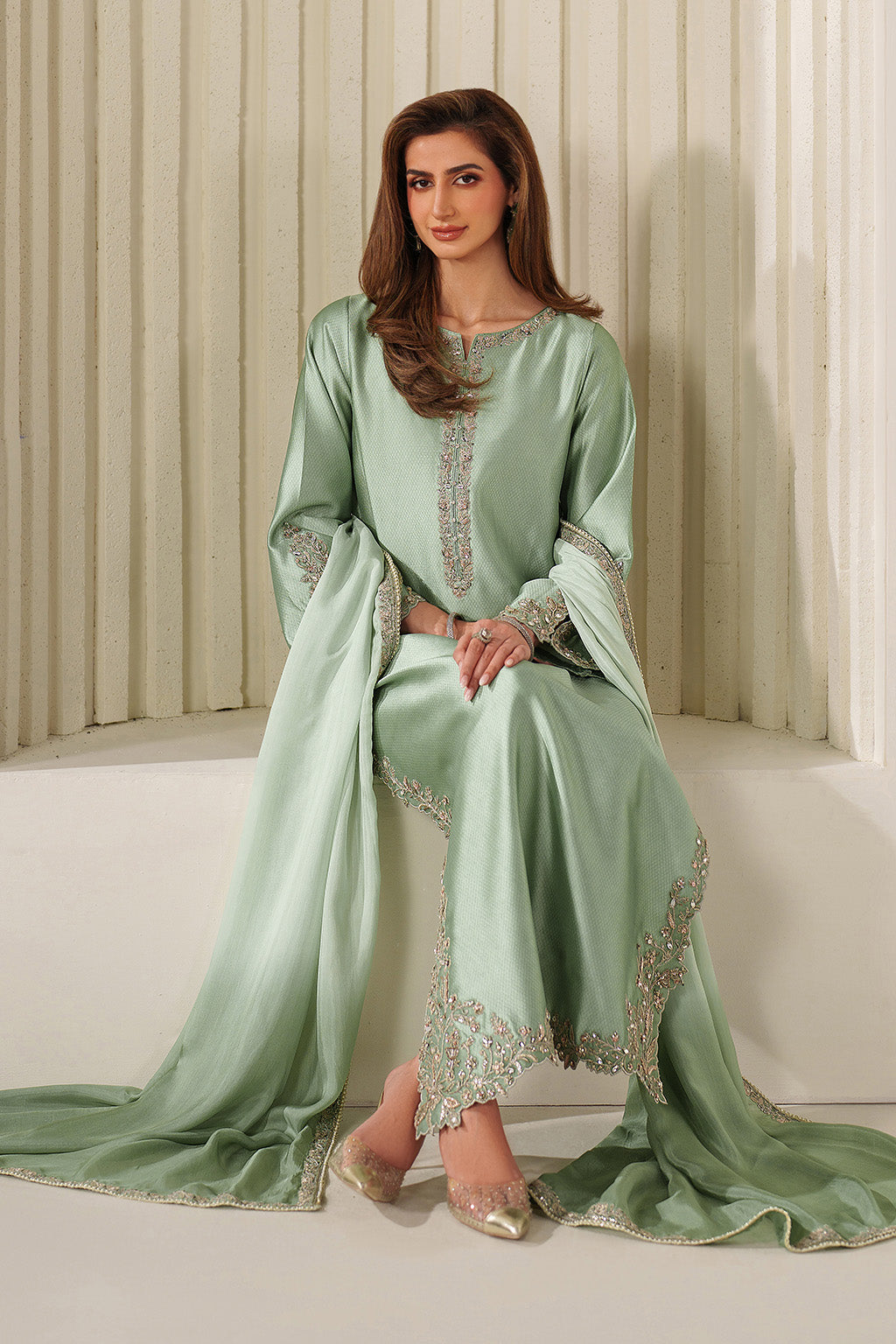 Iznik UE-615 Textured Silk