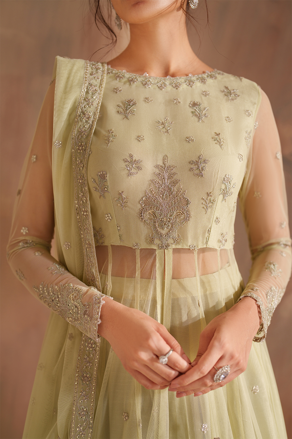 Iznik CC-73 Embroidered Net