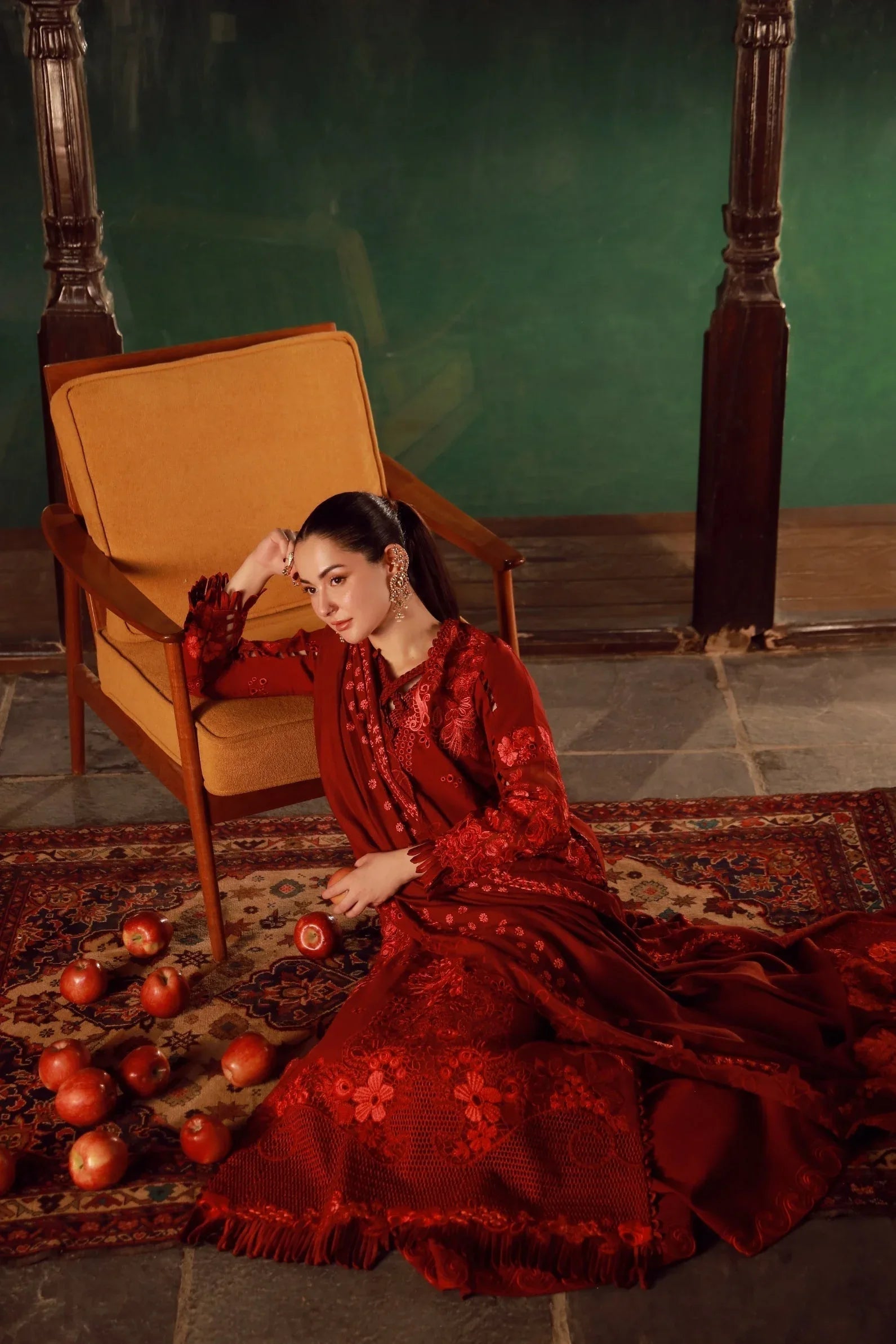 Maryam Hussain | Winter Shawl 25 | Riya - Rang-e-Khaas
