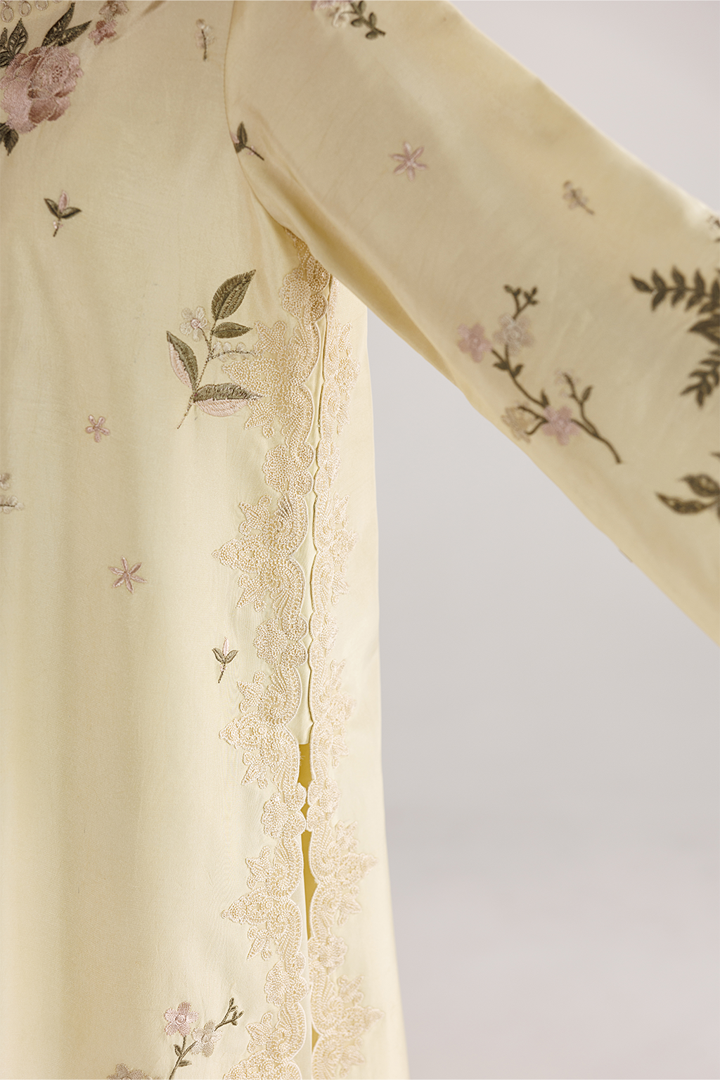 Iznik UE-653 Ramen Silk