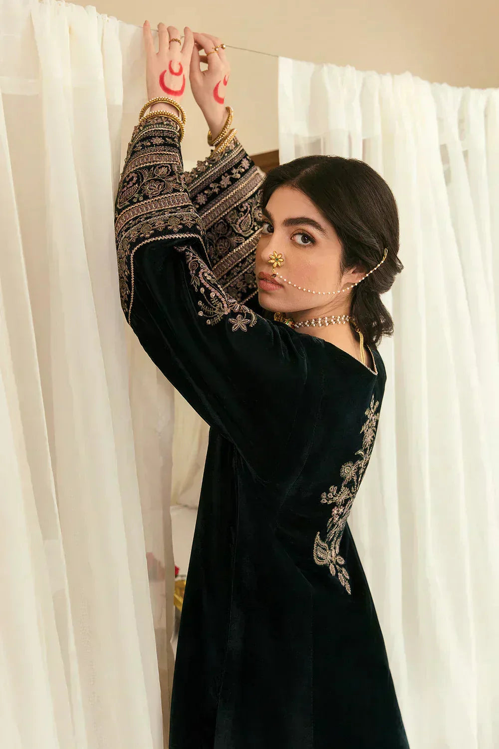 Baroque | Jahanara Luxury Velvet 23 | UF-249 - Rang-e-Khaas
