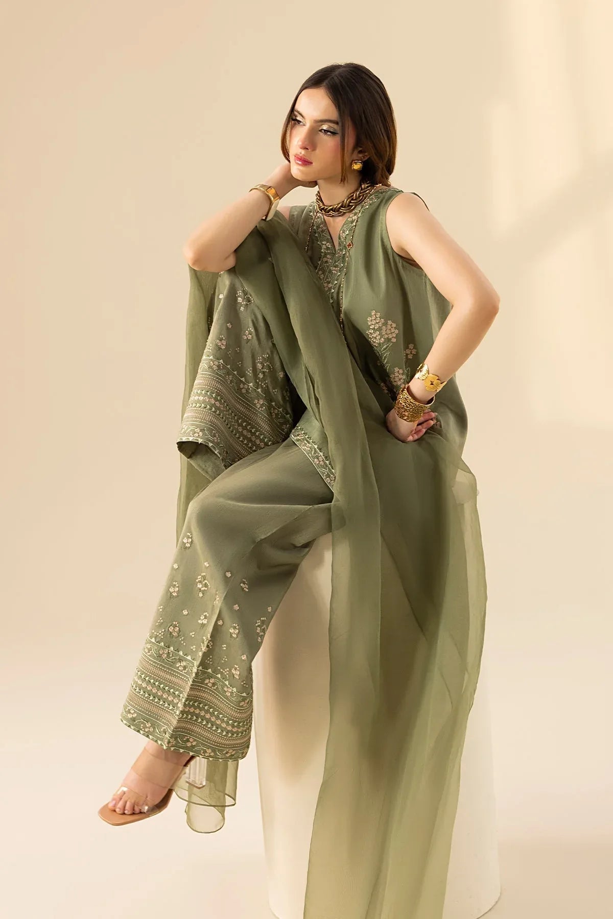 Erum Khan | Lillia Summer Edit | Olive Bloom - Rang-e-Khaas