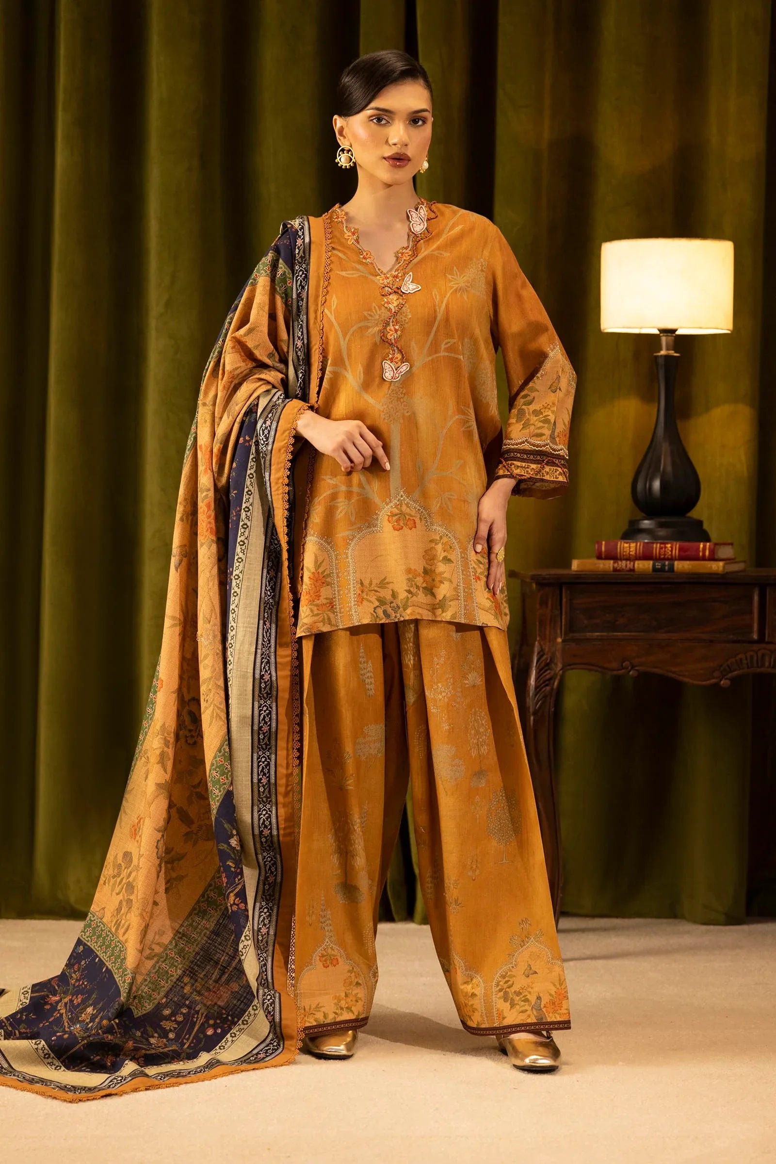 Sana Safinaz | Muzlin Winter 25 | 016B - Rang-e-Khaas