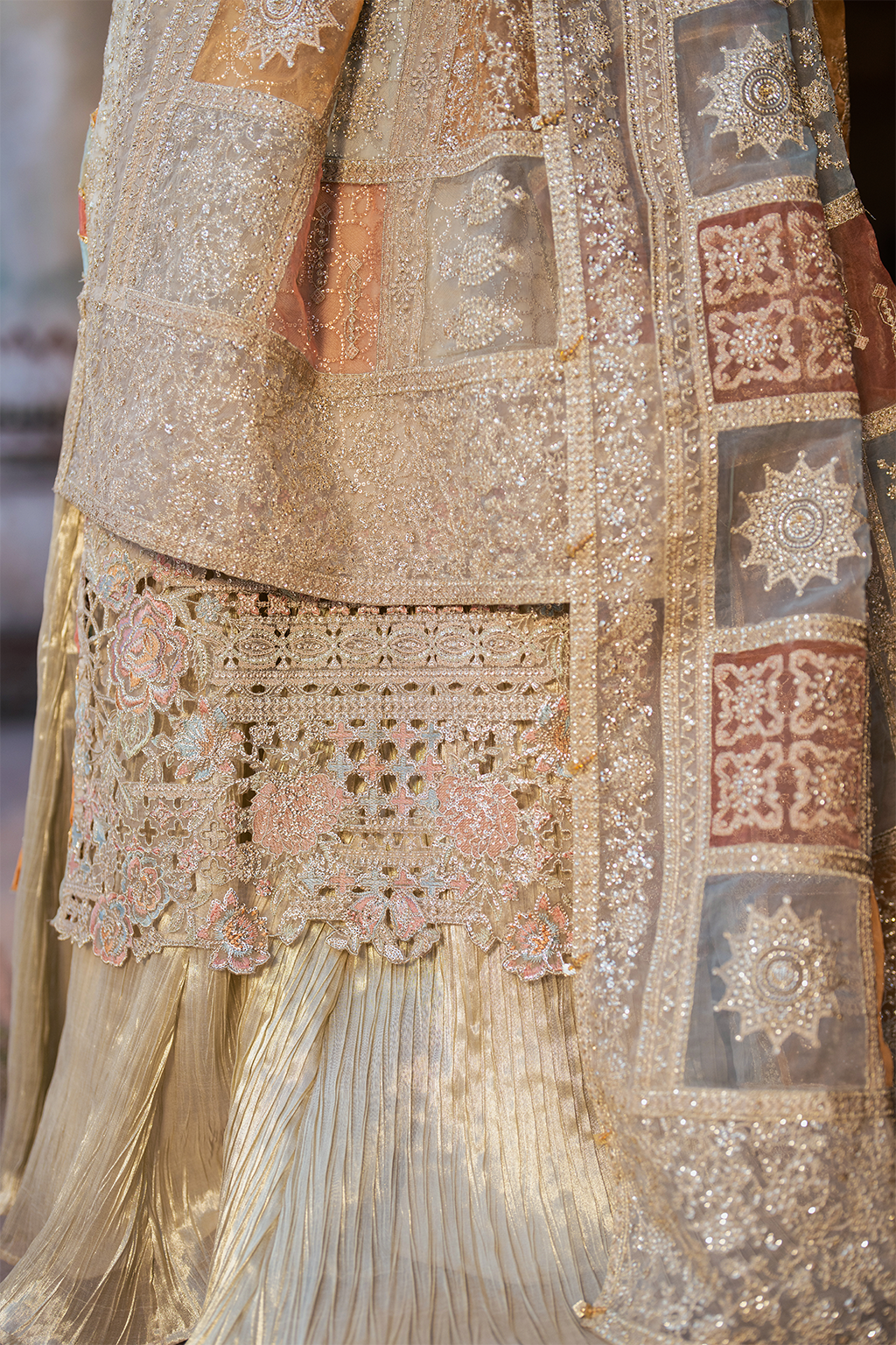 Iznik ILC-02 Embroidered Chiffon