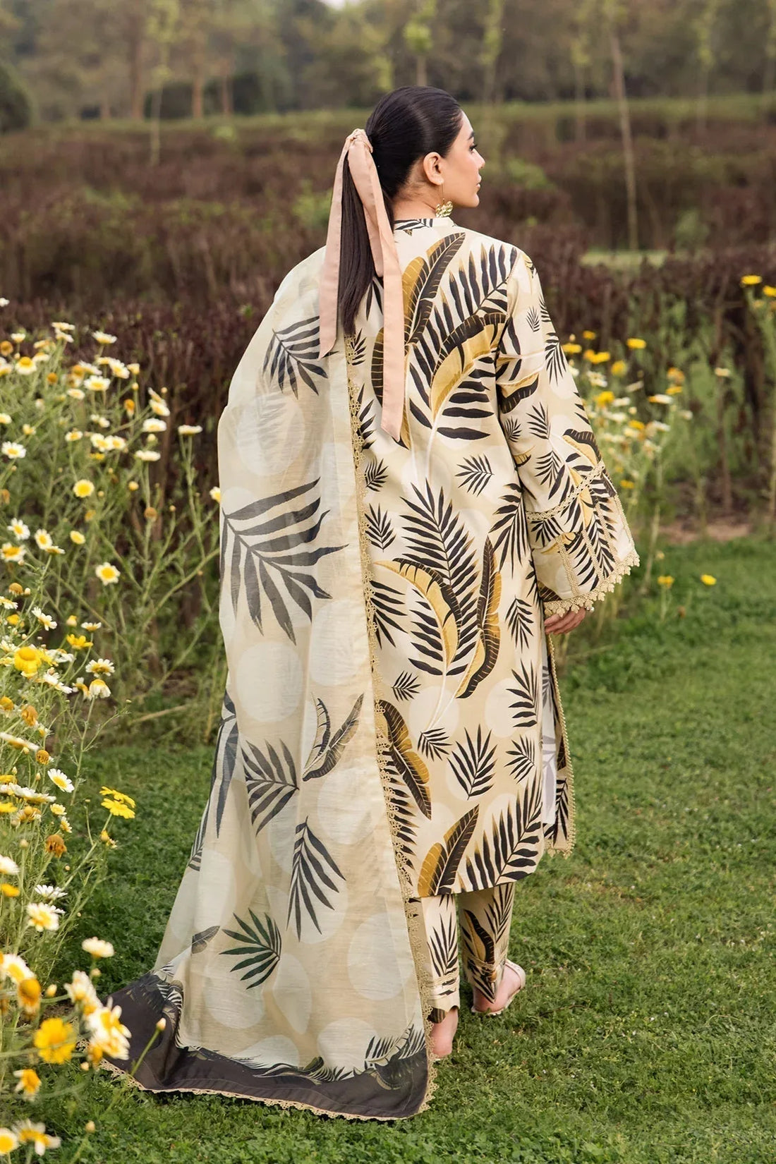Alizeh | Sheen Lawn Prints 24 | DAFFODIL - Rang-e-Khaas