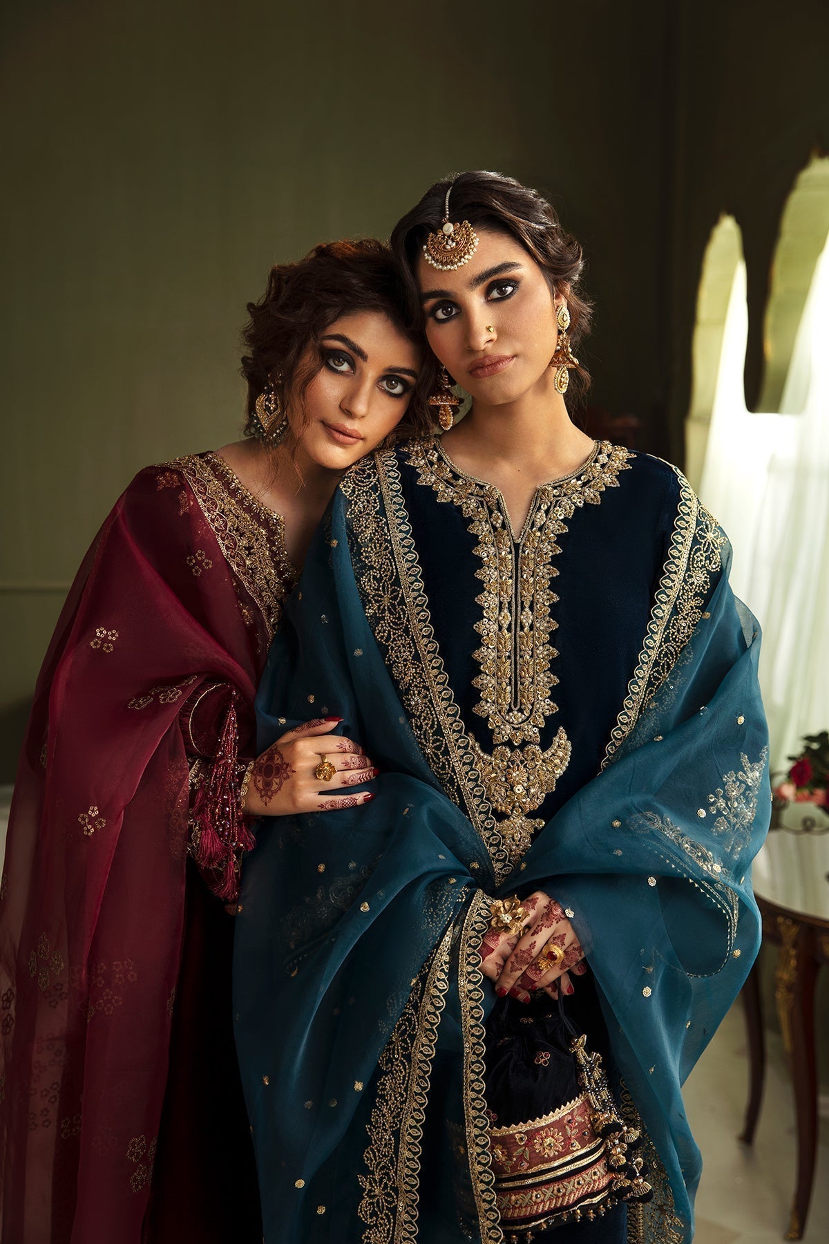 Baroque | EMBROIDERED VELVET | PR-874