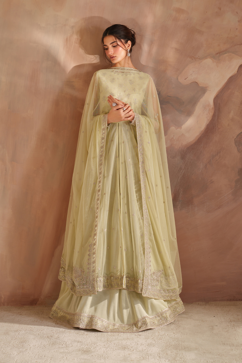 Iznik CC-73 Embroidered Net
