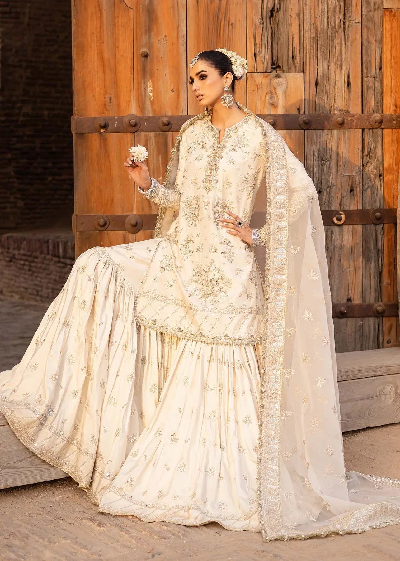 Akbar Aslam | Dastaan Luxury Formals | Roshaneh - Rang-e-Khaas