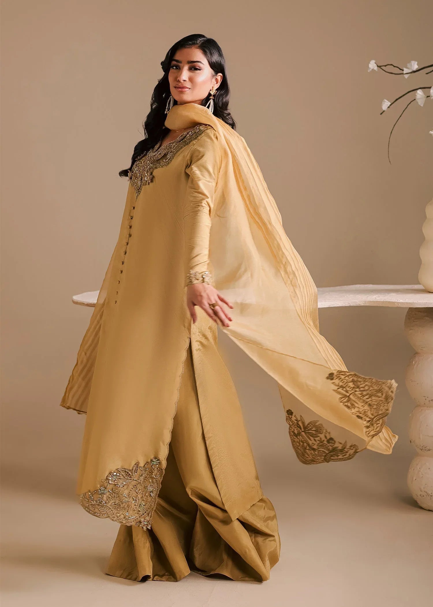 Maria Osama Khan | Noir Bliss Luxury Formals | Golden Ember - Rang-e-Khaas