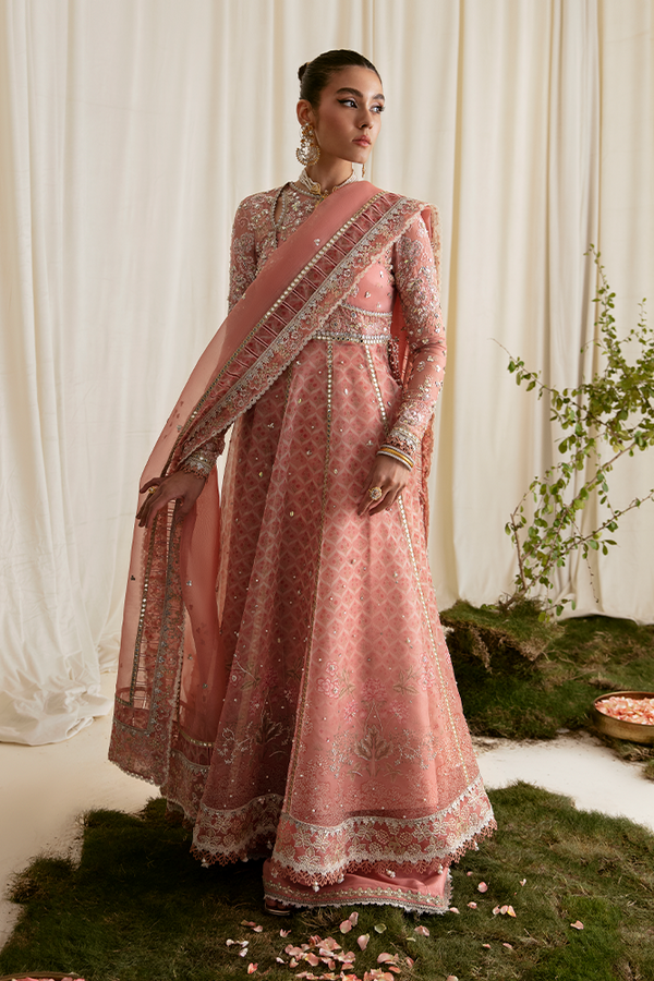 SUFFUSE | FREESHIA RTW '23 | LAIRA