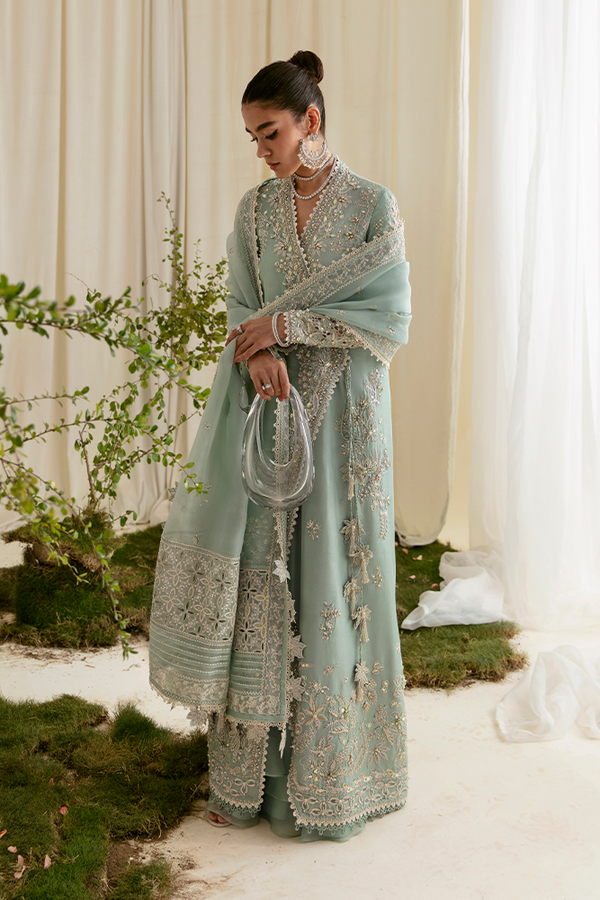 SUFFUSE | FREESHIA RTW '23 | ILANA