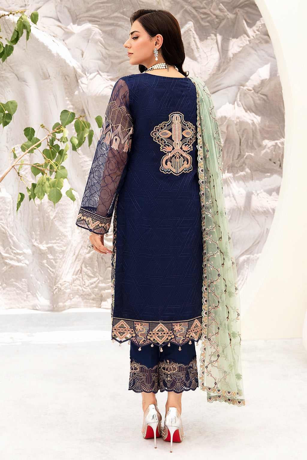 Ramsha | Minhal Organza Collection | M-902 - Rang-e-Khaas